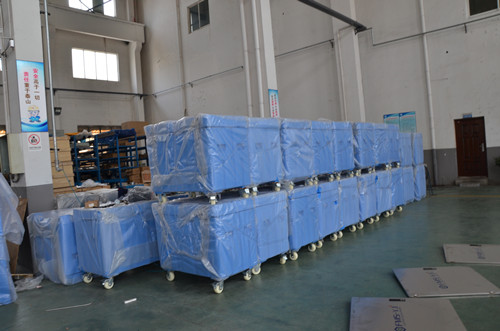 Dry ice storage container are exported to uk.