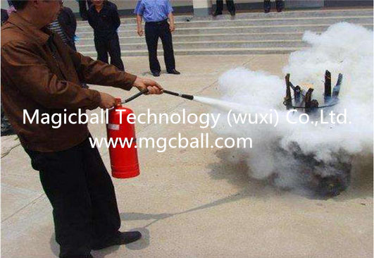 Dry-Ice Fire Extinguisher 